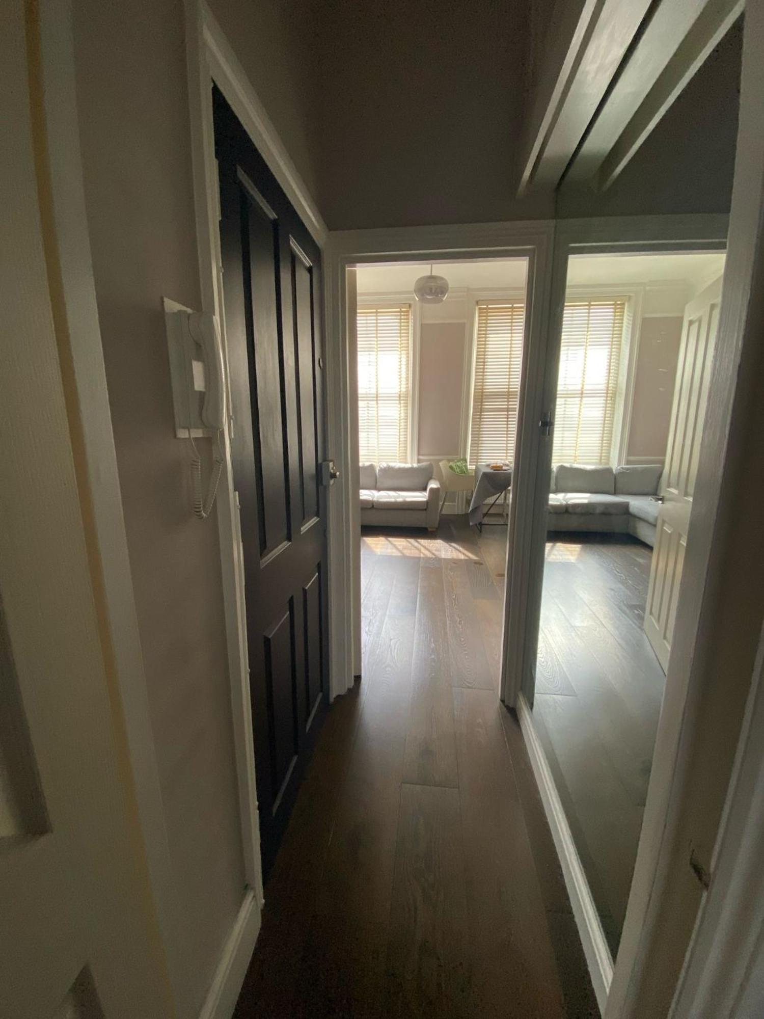 Charming One Bedroom Flat Chelsea Appartamento